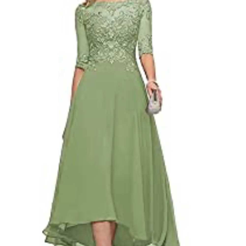 Elegant Green Lace Evening Dress